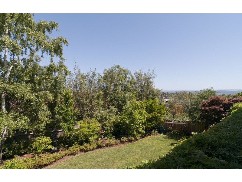 17 Great Oak Court, Mooroolbark VIC 3138