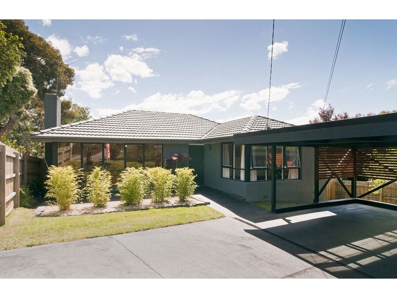 5 Uralla Court, Mooroolbark VIC 3138