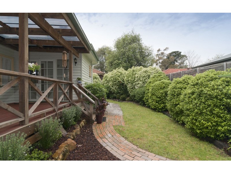 32 Pascoe Avenue, Croydon VIC 3136