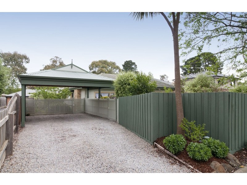 32 Pascoe Avenue, Croydon VIC 3136