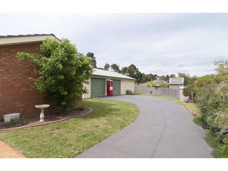 3 Summerhill Park Drive, Mooroolbark VIC 3138