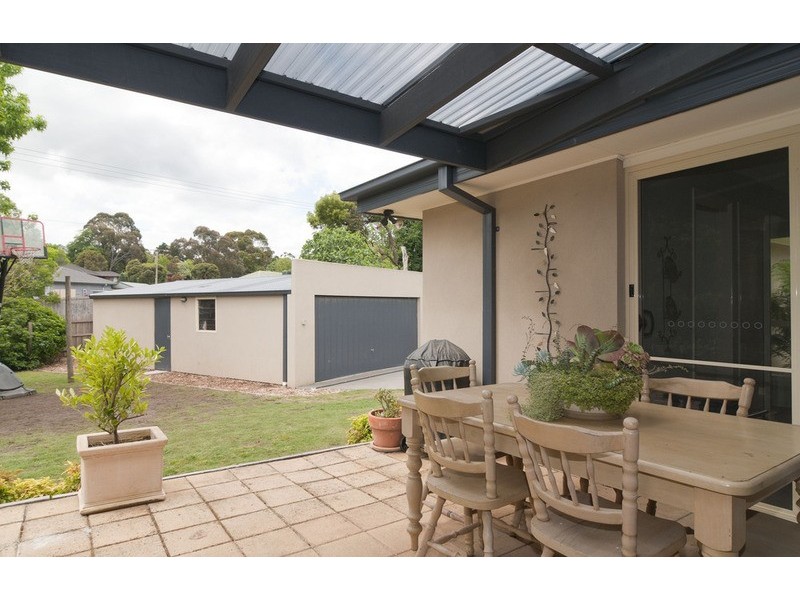 115 Lomond Avenue, Kilsyth VIC 3137