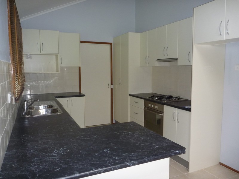 2 Clarendon Court, Mooroolbark VIC 3138
