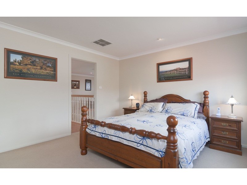7 Freshfield Avenue, Mooroolbark VIC 3138