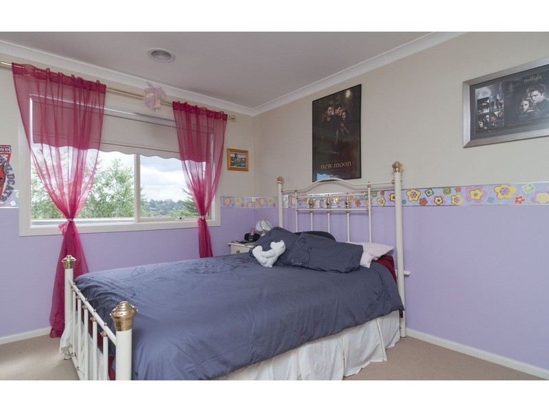 7 Freshfield Avenue, Mooroolbark VIC 3138