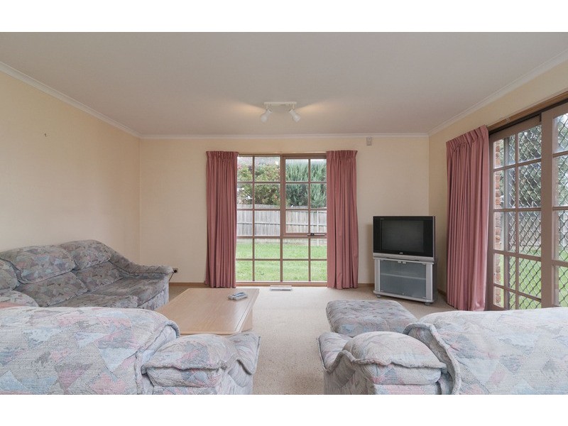 92 Blackburn Road, Mooroolbark VIC 3138