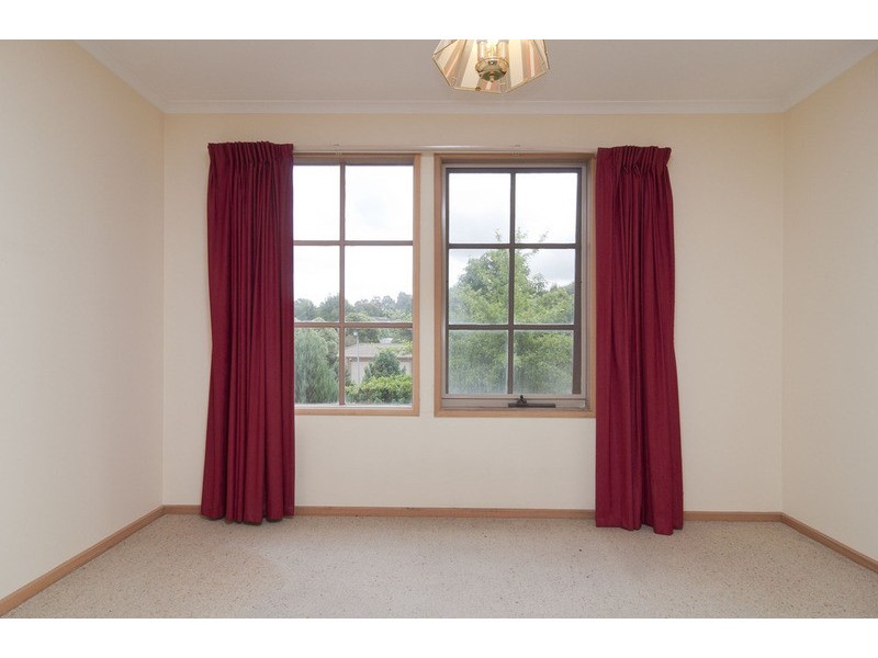 92 Blackburn Road, Mooroolbark VIC 3138