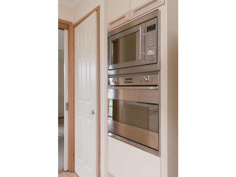 92 Blackburn Road, Mooroolbark VIC 3138