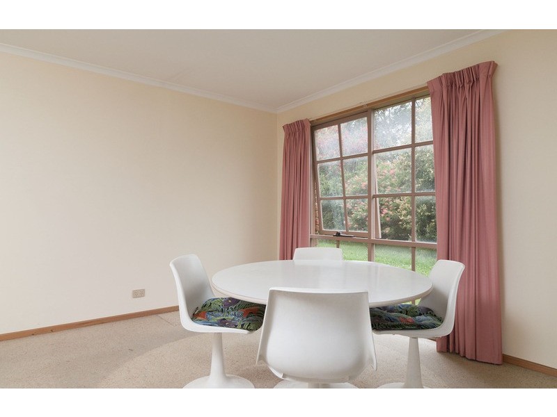 92 Blackburn Road, Mooroolbark VIC 3138