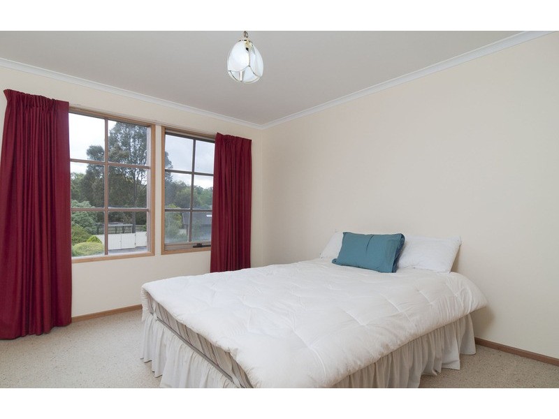 92 Blackburn Road, Mooroolbark VIC 3138