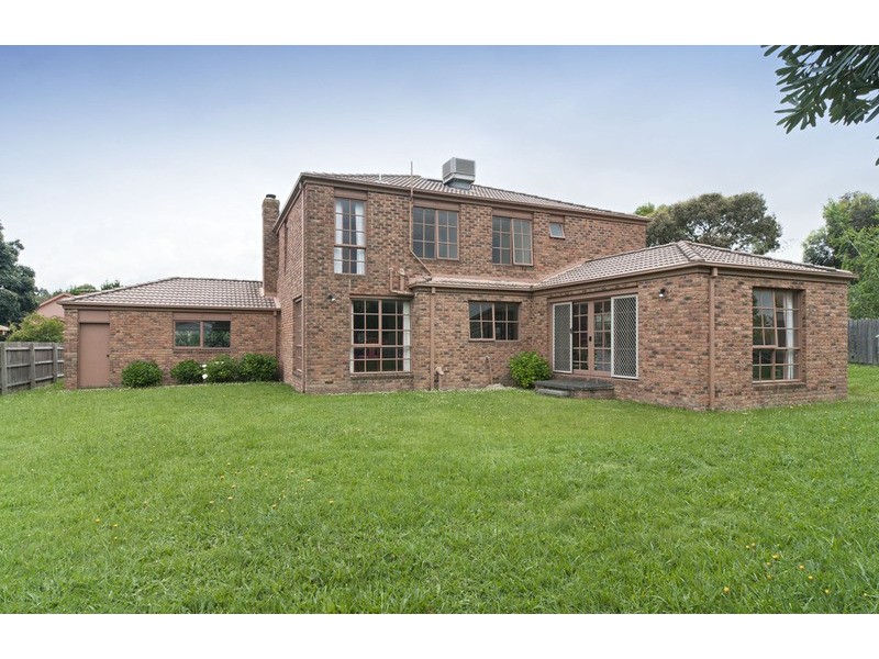 92 Blackburn Road, Mooroolbark VIC 3138