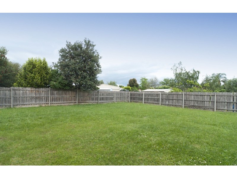 92 Blackburn Road, Mooroolbark VIC 3138