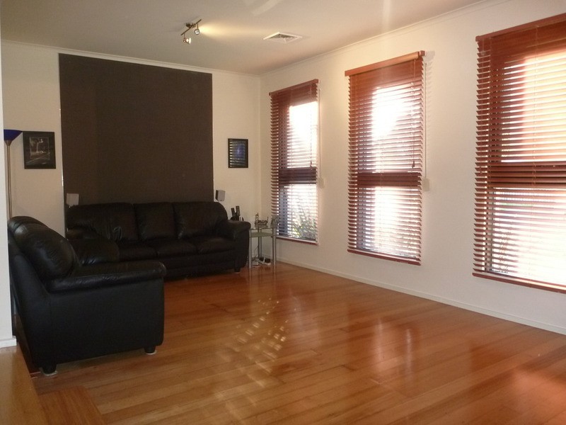 2 Moana Drive, Mooroolbark VIC 3138