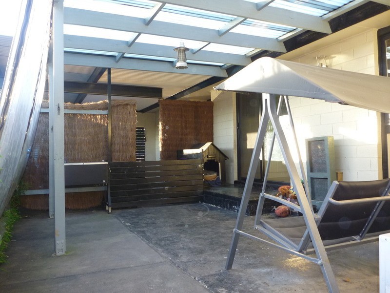 2 Moana Drive, Mooroolbark VIC 3138