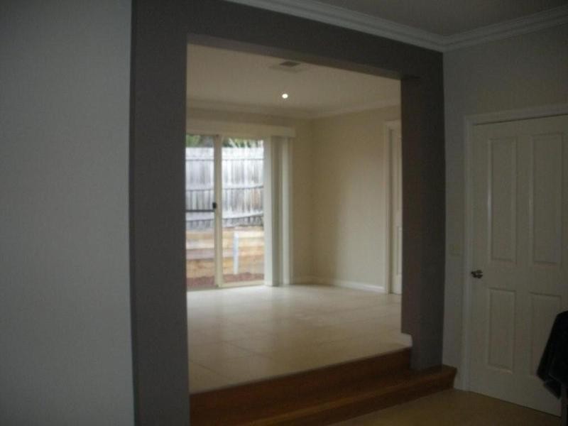 6 Loupie Street, Mooroolbark VIC 3138