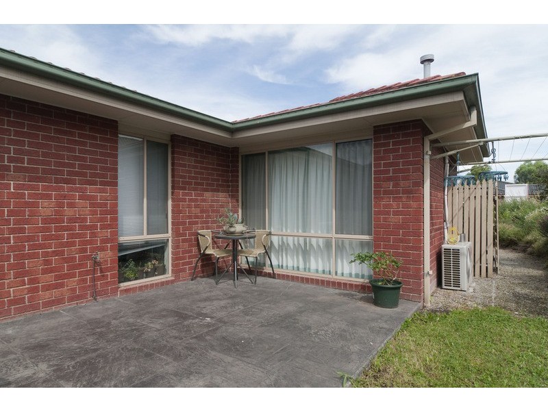 13 Park Lane, Mooroolbark VIC 3138