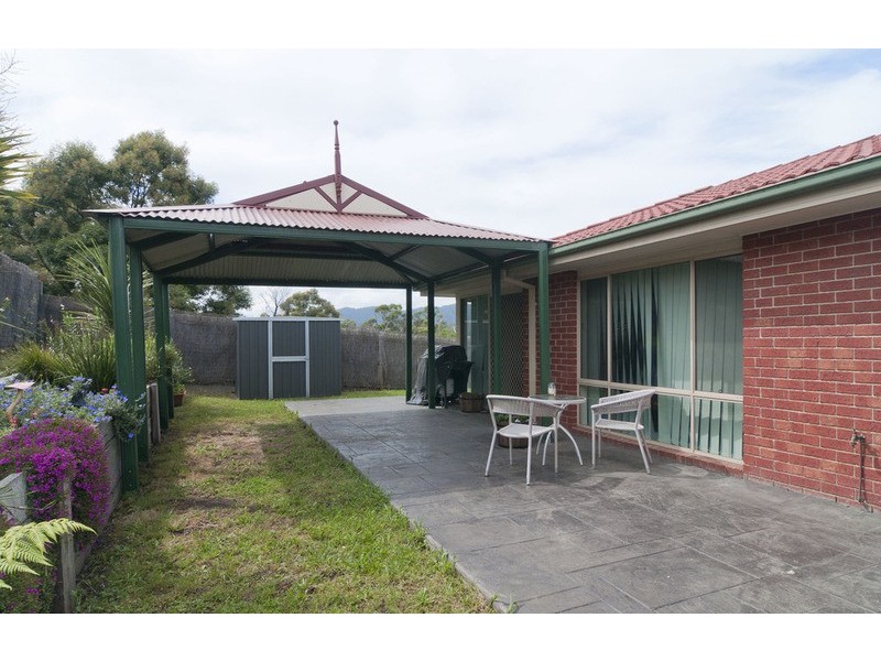 13 Park Lane, Mooroolbark VIC 3138