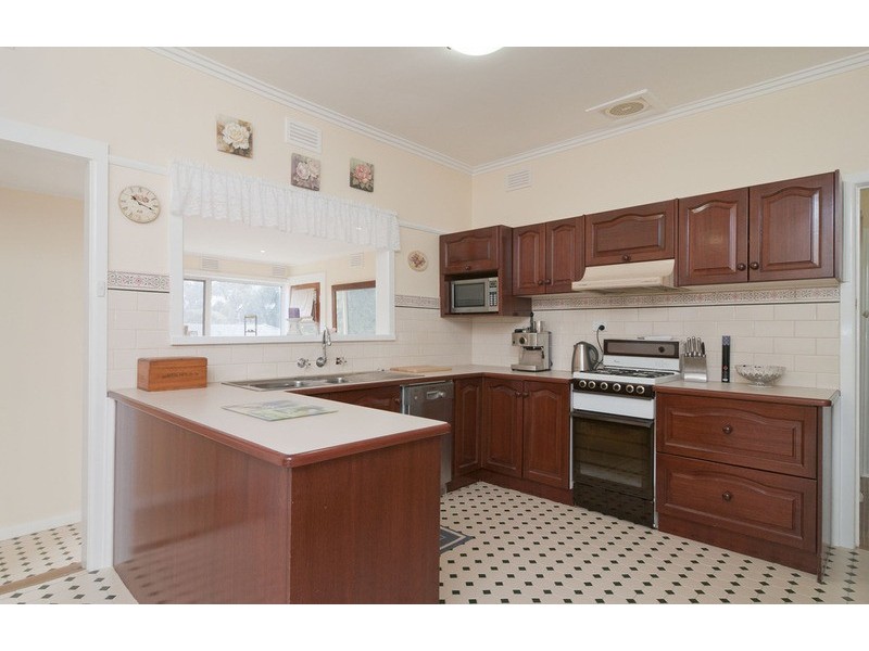 21 Alford Avenue, Mooroolbark VIC 3138