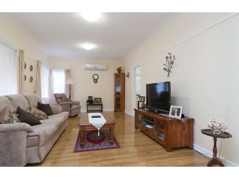 21 Alford Avenue, Mooroolbark VIC 3138