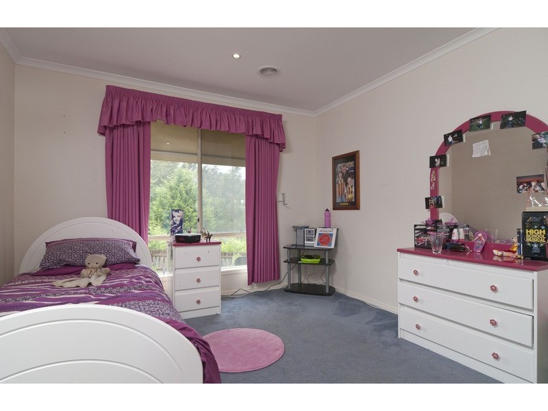 26 Pine Road, Mooroolbark VIC 3138