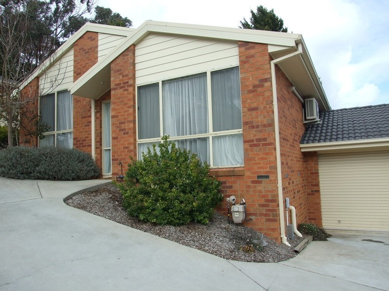 8/8-10 Wyuna Walk, Mooroolbark VIC 3138