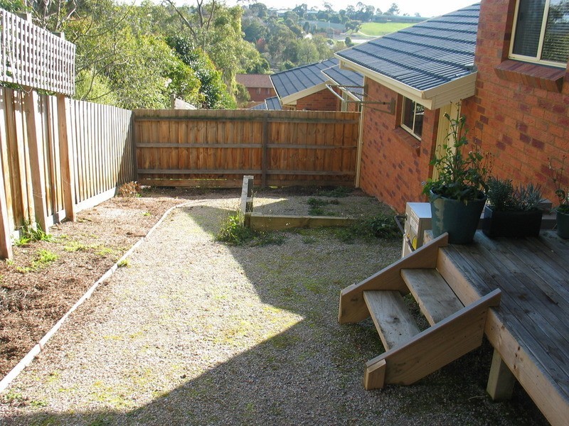 8/8-10 Wyuna Walk, Mooroolbark VIC 3138