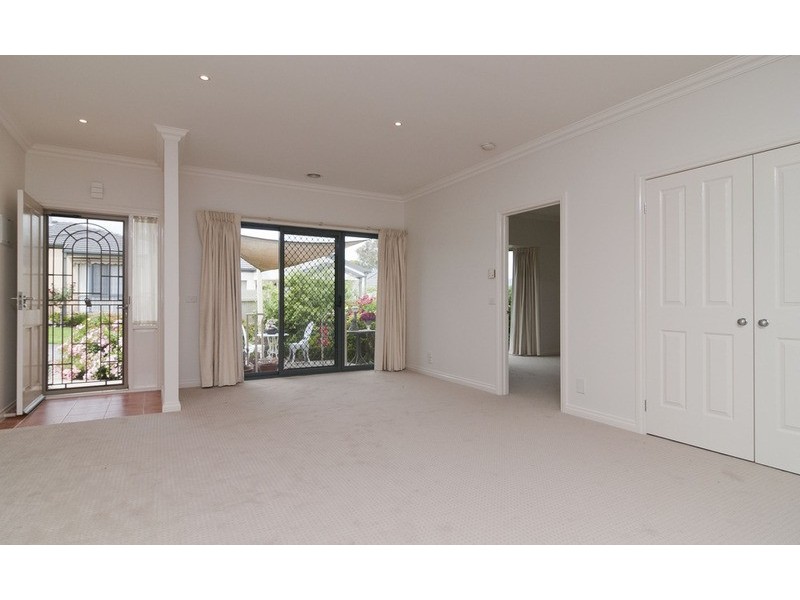 3/110 ‘The Oaks’ Hull Road, Croydon VIC 3136
