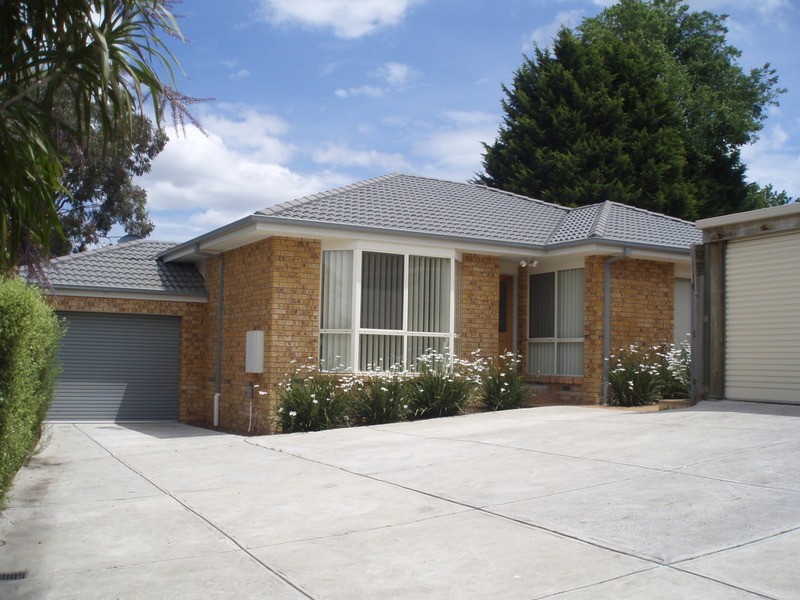 10A Wainwright Avenue, Mooroolbark VIC 3138