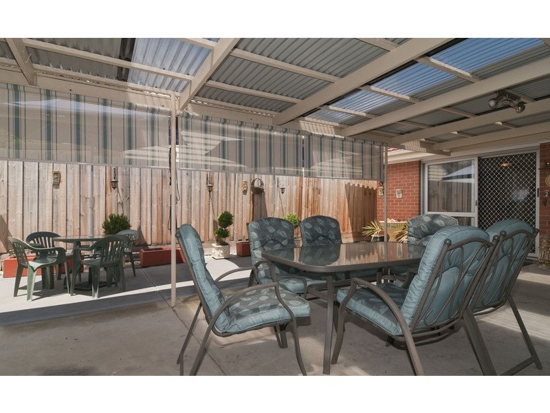 15 Lancaster Road, Mooroolbark VIC 3138