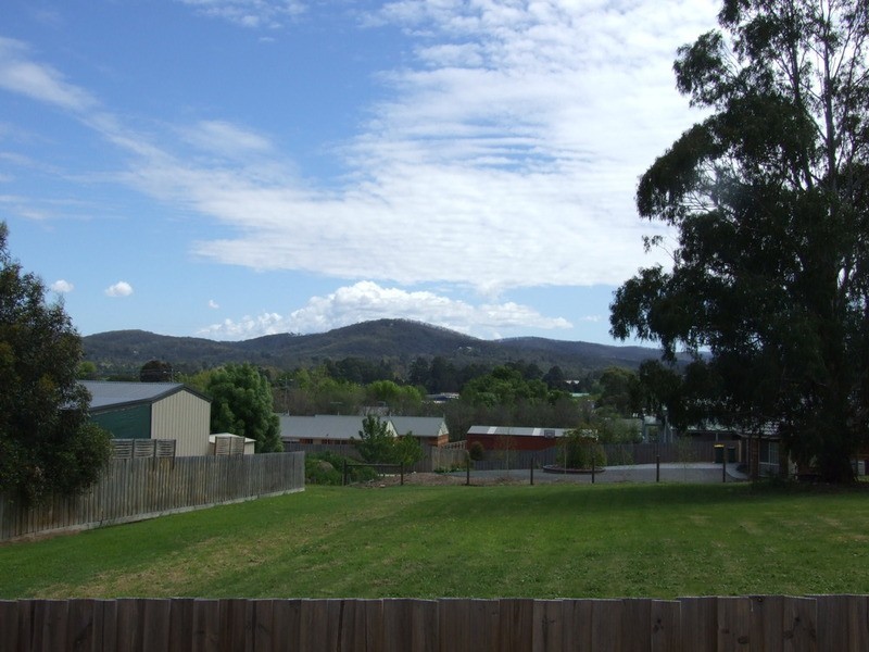 3/16-20 Smith Street, Healesville VIC 3777