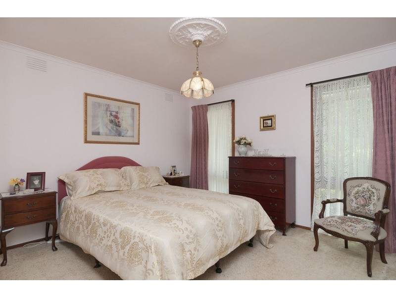 12 Masefield Avenue, Mooroolbark VIC 3138