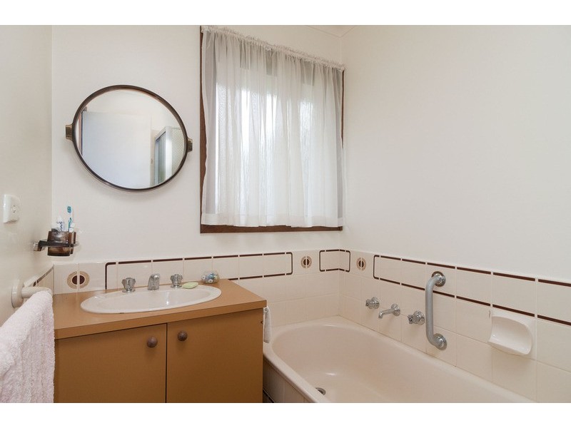 12 Masefield Avenue, Mooroolbark VIC 3138