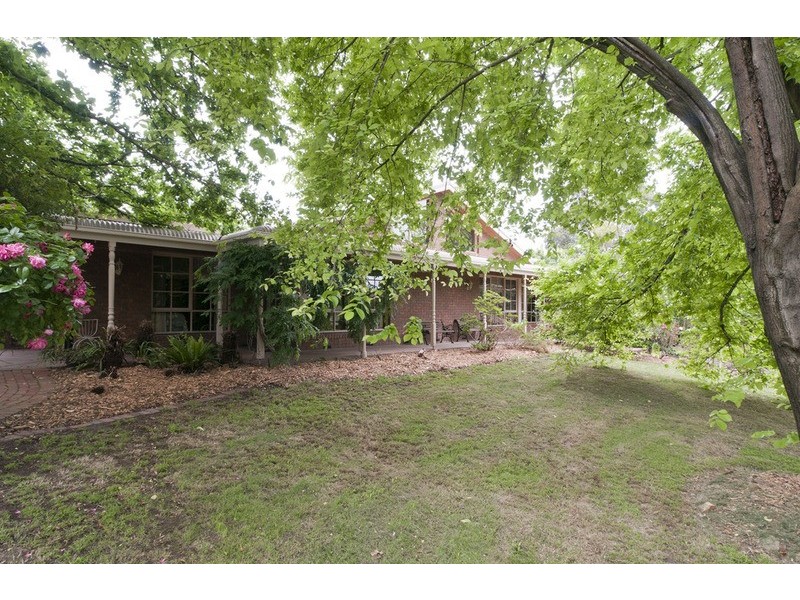 114-118 Taylor Road, Mooroolbark VIC 3138