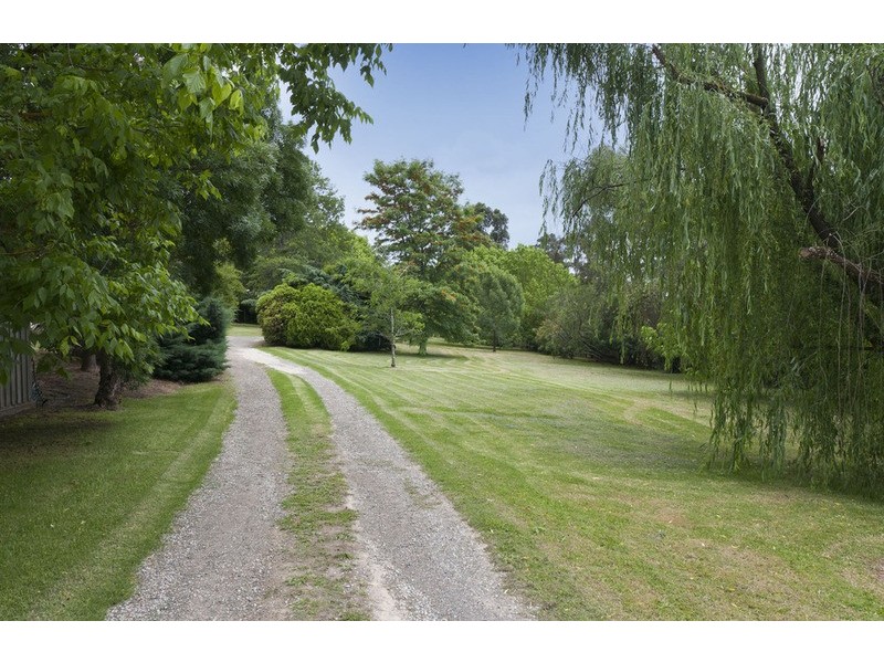 114-118 Taylor Road, Mooroolbark VIC 3138