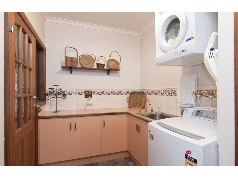 114-118 Taylor Road, Mooroolbark VIC 3138