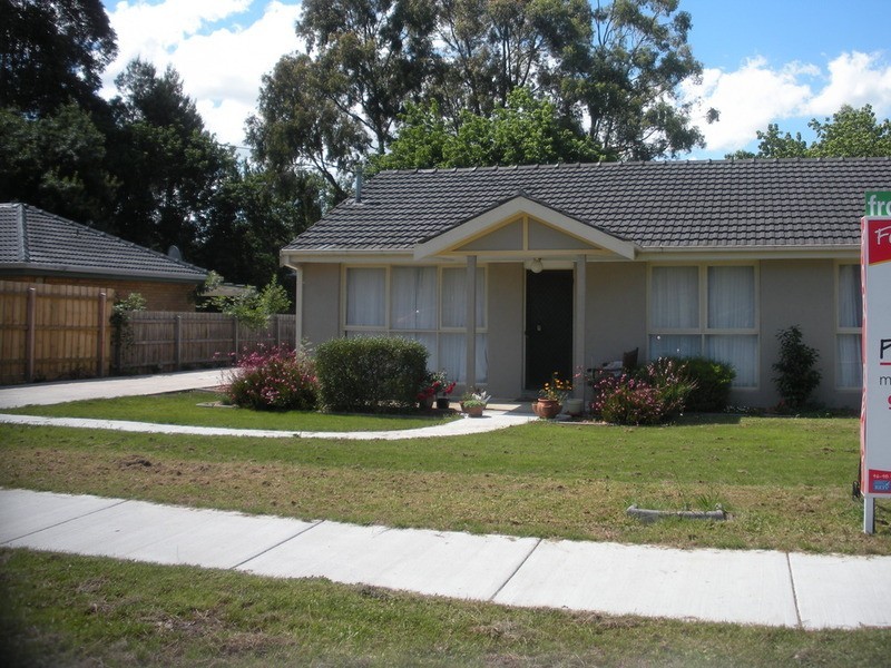71 Cardigan Road, Mooroolbark VIC 3138