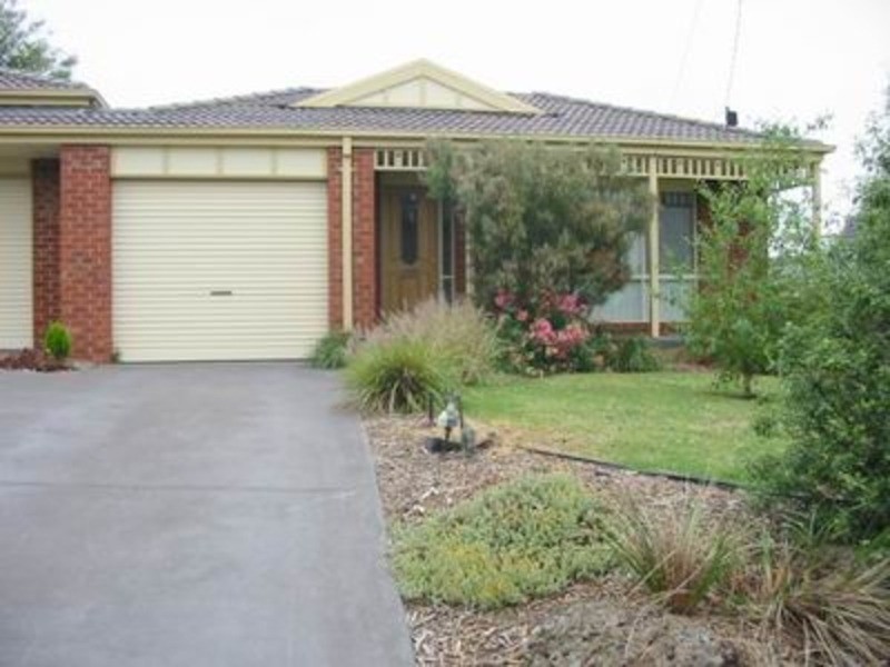 1/20 Parry Drive, Mooroolbark VIC 3138