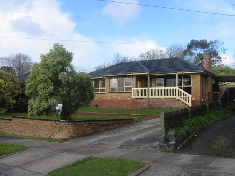 24 Tamworth Road, Kilsyth VIC 3137