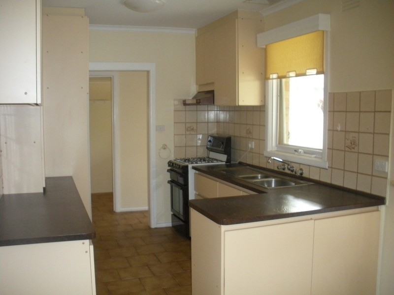 24 Tamworth Road, Kilsyth VIC 3137