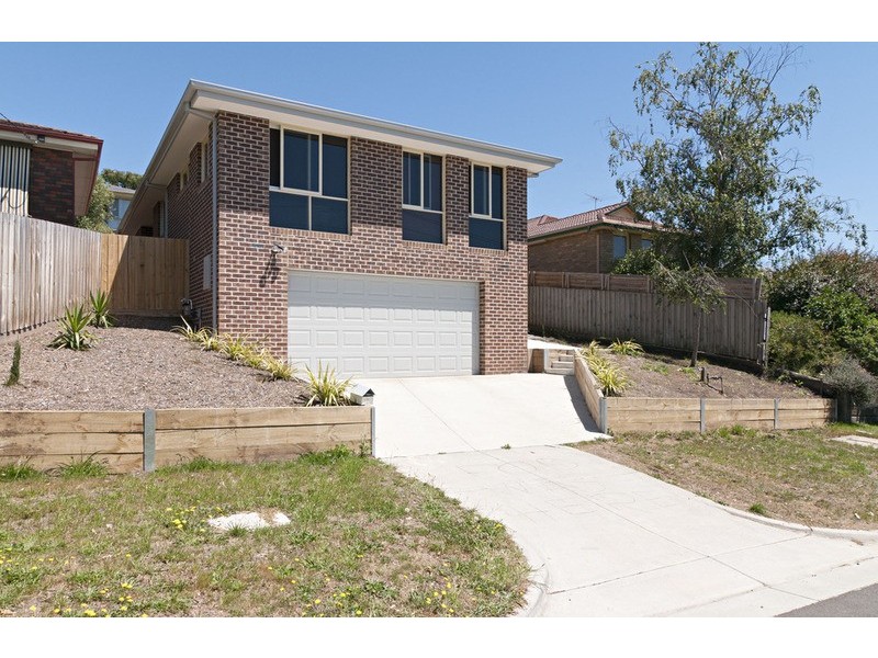 1 St Andrews Drive, Chirnside Park VIC 3116