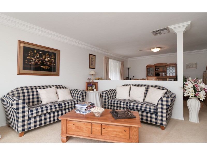 7 Wainewright Avenue, Mooroolbark VIC 3138