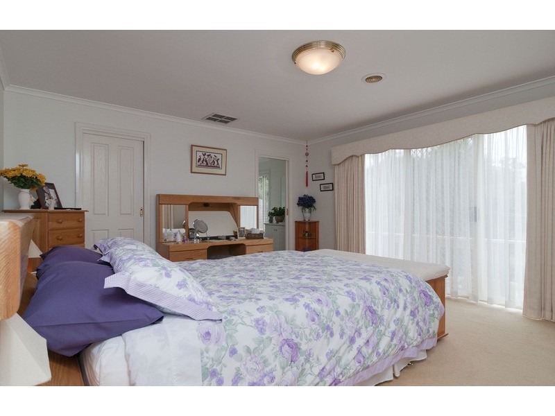 7 Wainewright Avenue, Mooroolbark VIC 3138