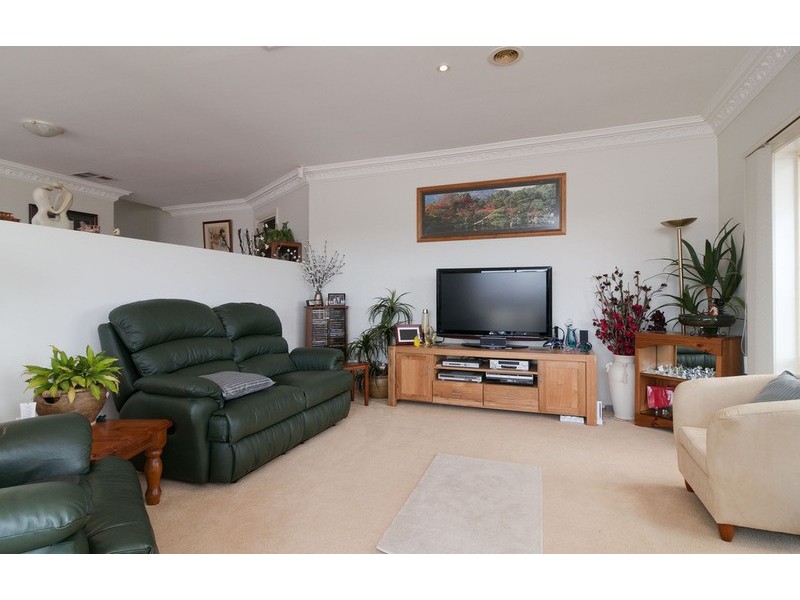 7 Wainewright Avenue, Mooroolbark VIC 3138