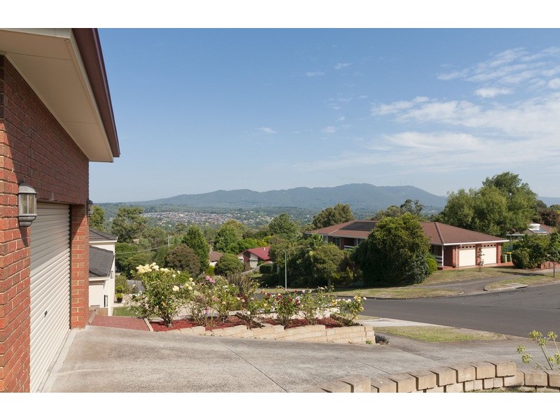 7 Wainewright Avenue, Mooroolbark VIC 3138