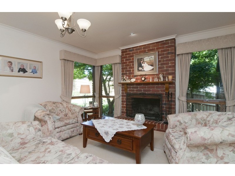 94 Partridge Way, Mooroolbark VIC 3138