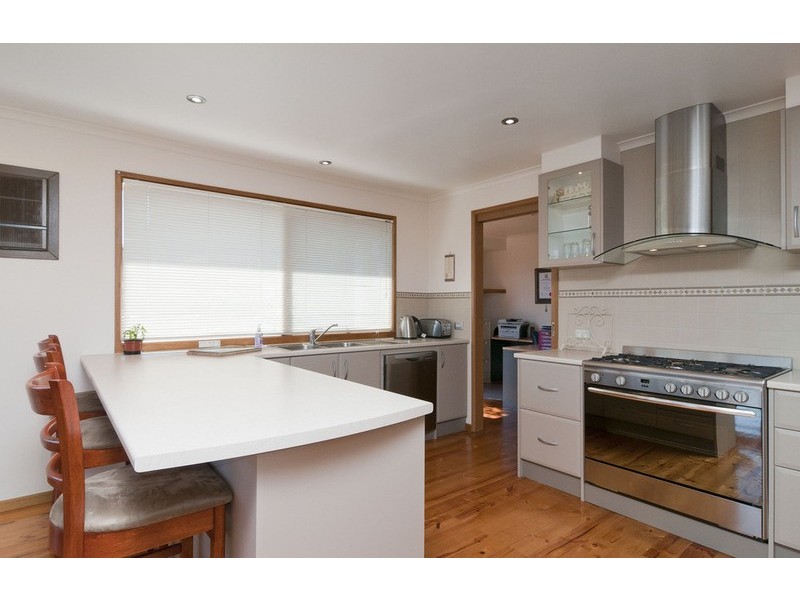 94 Partridge Way, Mooroolbark VIC 3138