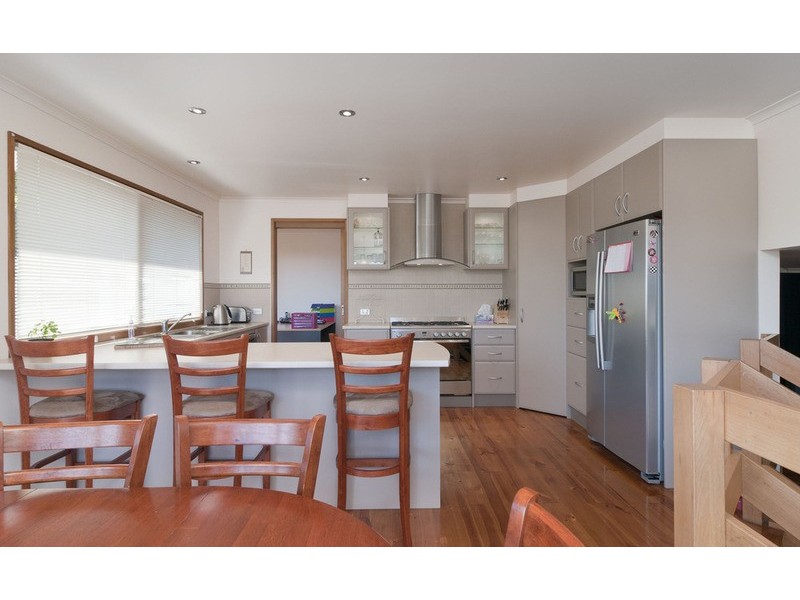 94 Partridge Way, Mooroolbark VIC 3138