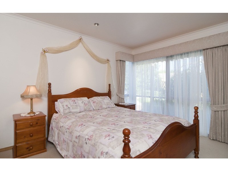 94 Partridge Way, Mooroolbark VIC 3138