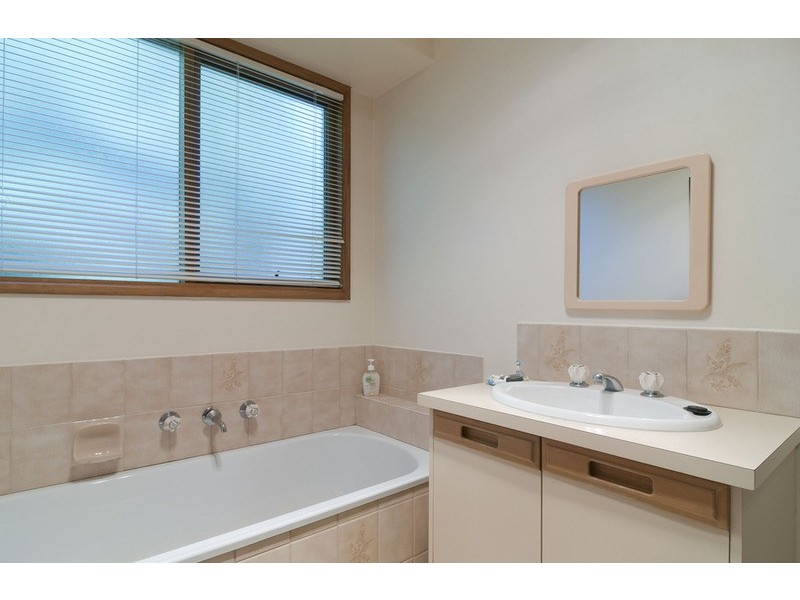 94 Partridge Way, Mooroolbark VIC 3138