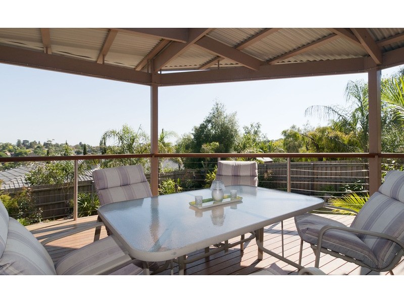 94 Partridge Way, Mooroolbark VIC 3138